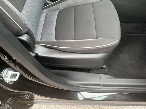 Used 2025 Chevrolet TrailBlazer LT FWD image 25