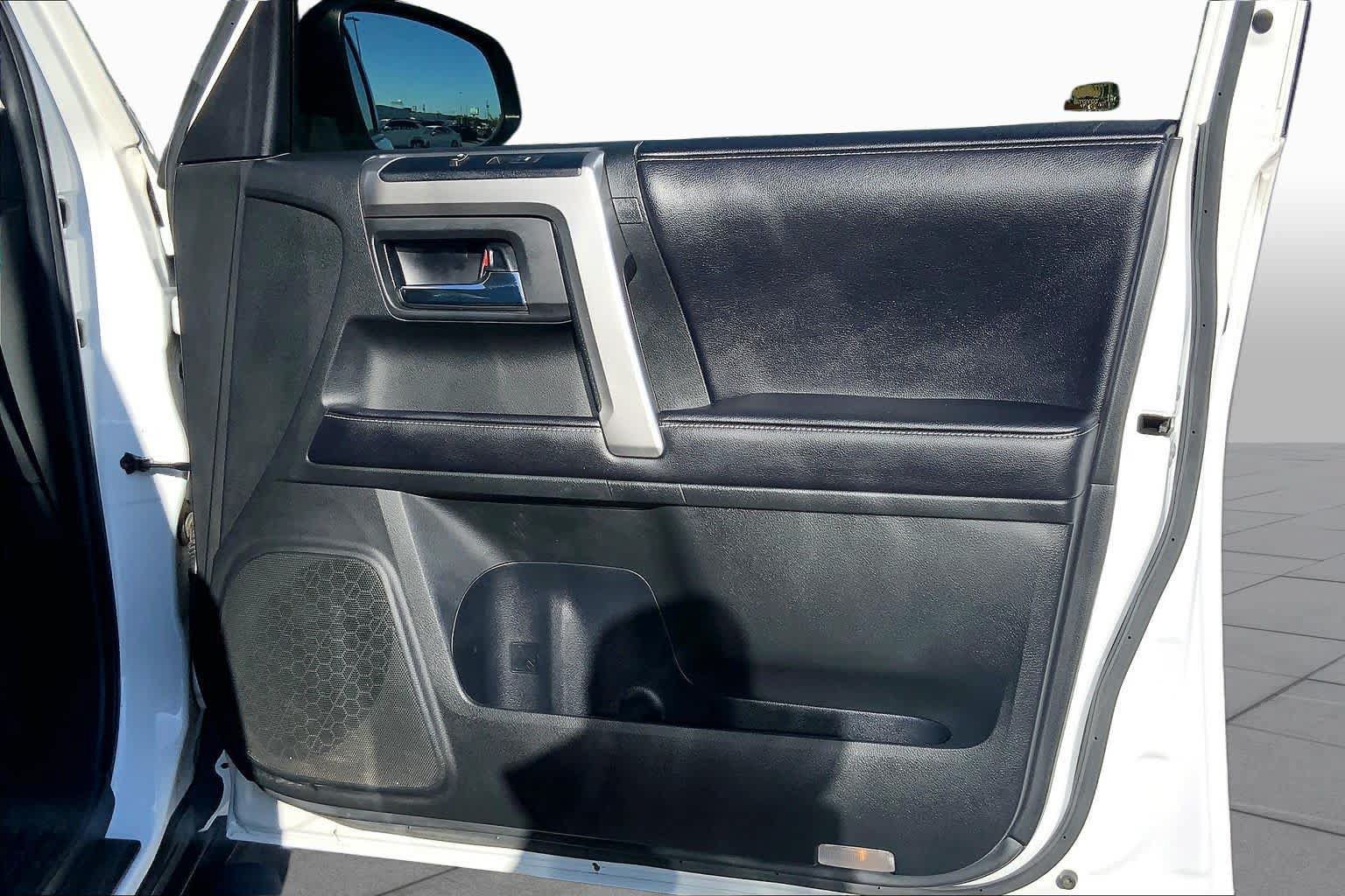 Used 2018 Toyota 4Runner SR5 Premium AWD/4WD image 22
