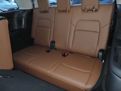 New 2025 Nissan Pathfinder Platinum w/ Cargo Package image 20