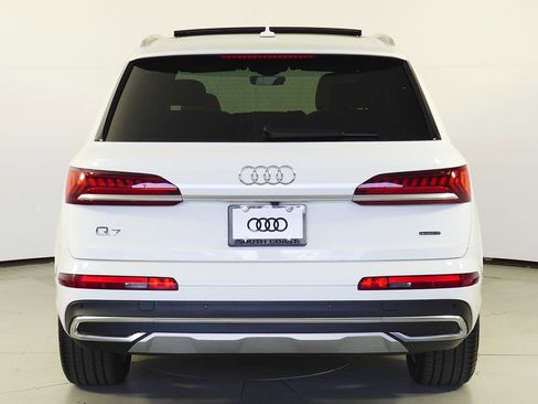 Used 2023 Audi Q7 2.0T Premium Plus w/ Premium Plus Package AWD/4WD image 8