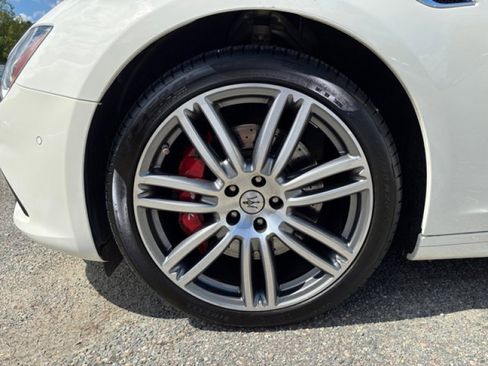 Used 2021 Maserati Ghibli S GranSport image 10