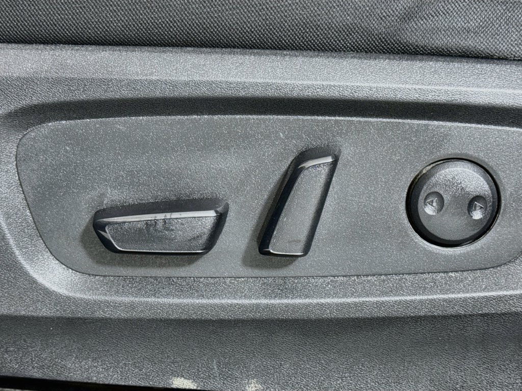 Used 2022 Nissan Pathfinder SV FWD image 10