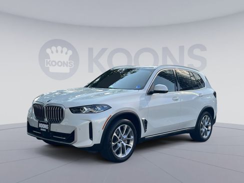 Used 2024 BMW X5 xDrive40i w/ Premium Package AWD/4WD image 1