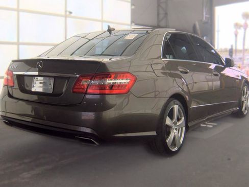 Used 2011 Mercedes-Benz E 350 Sedan image 4