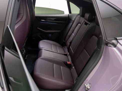 New 2025 Porsche Macan 4S Electric image 18