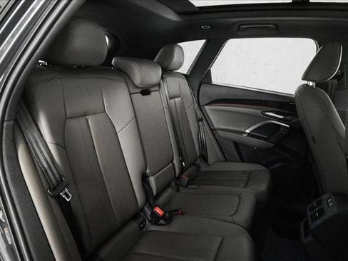 Certified 2025 Audi Q5 Premium w/ Convenience Package AWD/4WD image 21