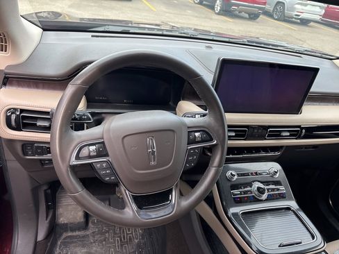 Used 2022 Lincoln Nautilus Reserve image 8