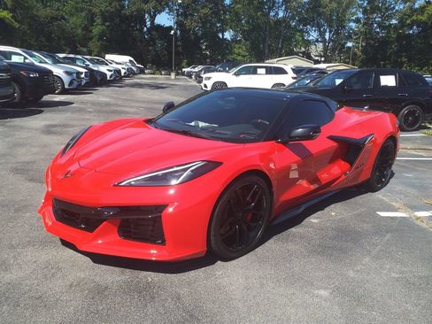 Used 2025 Chevrolet Corvette Z06 w/ Stealth Interior Trim Package RWD image 3