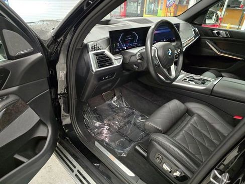 Used 2025 BMW X5 xDrive40i AWD/4WD image 17
