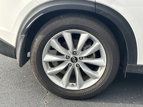 Used 2019 INFINITI QX50 Essential w/ Proactive Package image 18