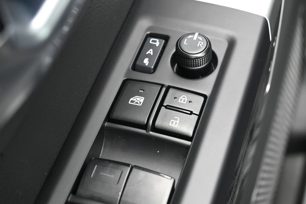 Used 2024 Toyota Tundra Platinum AWD/4WD image 14