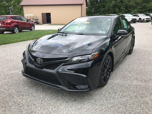 Certified 2023 Toyota Camry SE AWD/4WD image 4