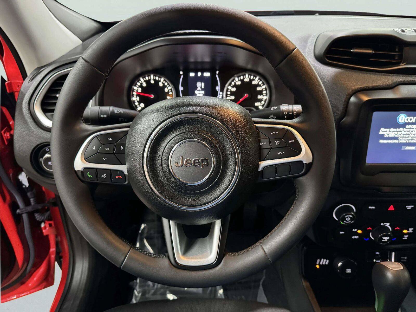 Used 2020 Jeep Renegade Latitude AWD/4WD image 28