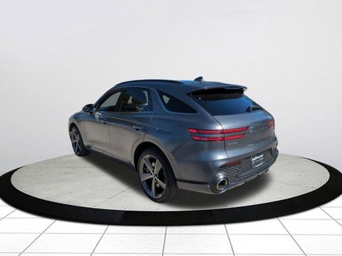 Used 2023 Genesis GV70 2.5T w/ Sport Prestige Package image 5