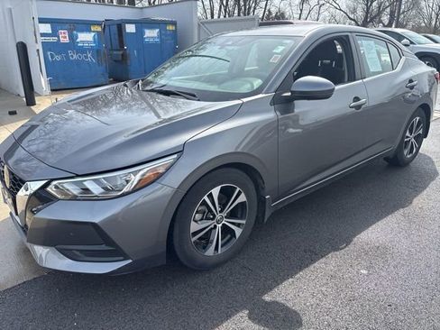 Used 2020 Nissan Sentra SV image 2