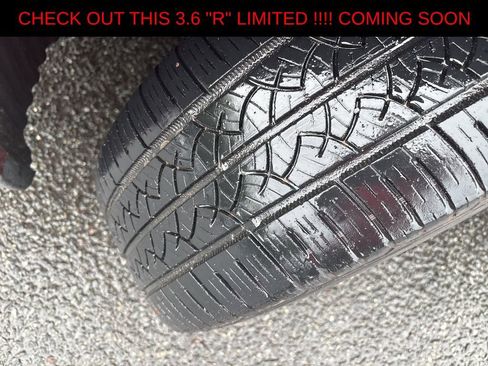 Used 2013 Subaru Outback 3.6R Limited w/ Moonroof Pkg AWD/4WD image 10