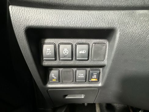 Used 2020 Nissan Pathfinder SL image 15