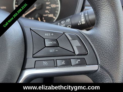 Used 2025 Nissan Altima 2.5 SV FWD image 24