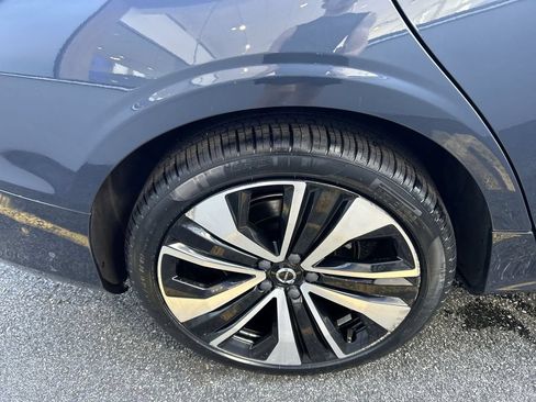 Certified 2023 Volvo S60 B5 Ultimate w/ Climate Package FWD image 12