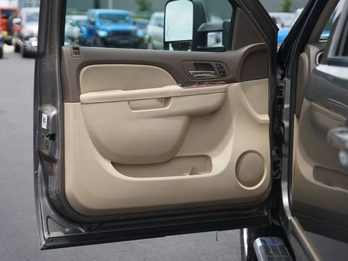 Used 2013 Chevrolet Silverado 2500 LTZ w/ LTZ Plus Package AWD/4WD image 30