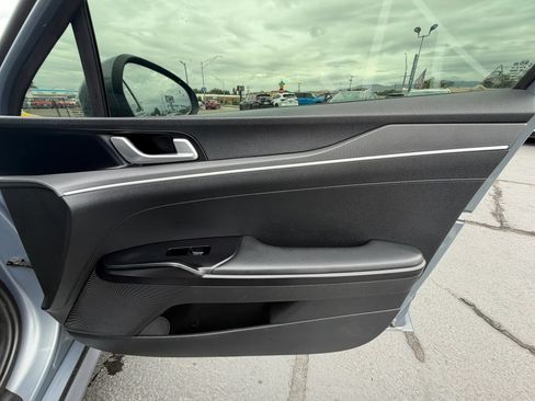 Used 2021 Kia K5 LXS FWD image 15