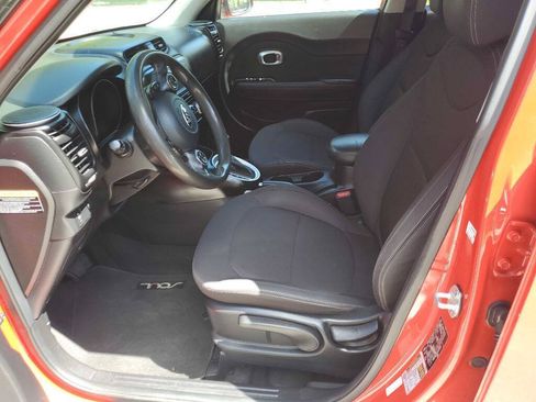 Used 2019 Kia Soul FWD image 18