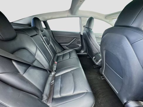 Used 2021 Tesla Model 3 Standard Range Plus image 19