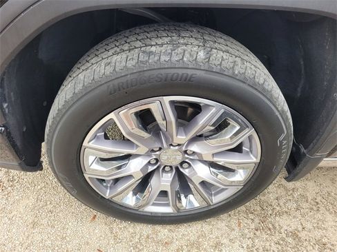 Certified 2023 GMC Sierra 1500 Denali w/ Denali Reserve Package image 5