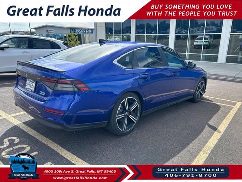 Used 2025 Honda Accord Sport image 4