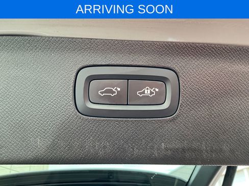 Used 2022 Volvo XC90 T6 Momentum w/ Advanced Package image 27