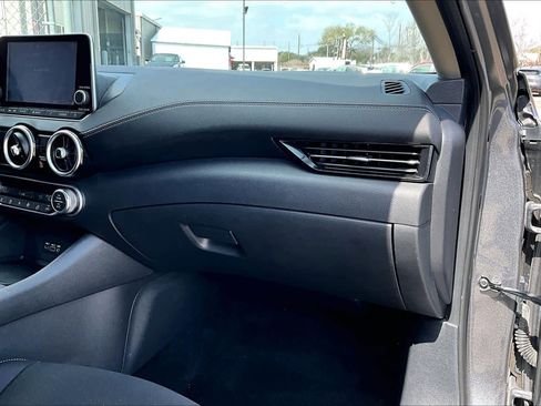 Used 2020 Nissan Sentra SV image 18