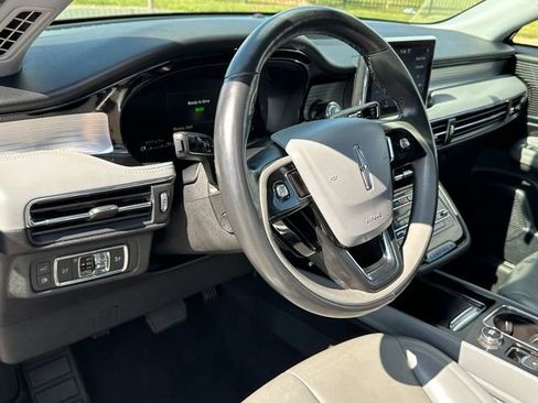 Used 2022 Lincoln Corsair Grand Touring image 25