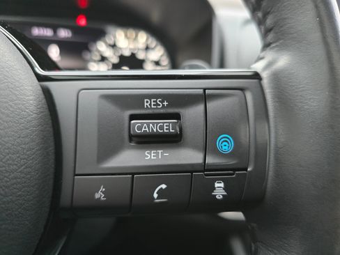 Used 2021 Nissan Rogue SV w/ Premium Package image 23