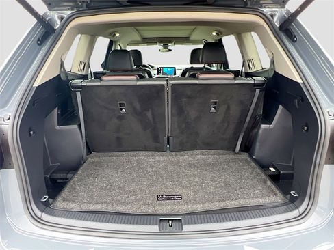 Used 2024 Volkswagen Atlas Peak Edition SE image 25