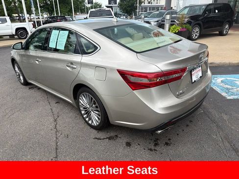 Used 2016 Toyota Avalon Limited w/ Toyota Safety Sense Package FWD image 5