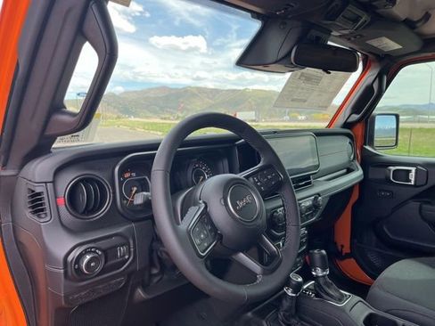 New 2026 Jeep Wrangler Unlimited Rubicon image 12