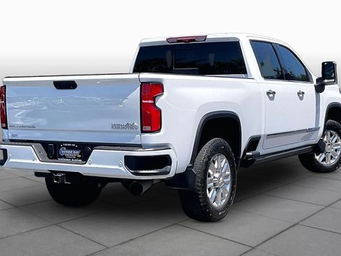 Used 2025 Chevrolet Silverado 2500 High Country w/ High Country Premium Package AWD/4WD image 13