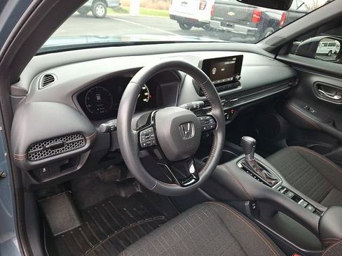 Used 2025 Honda HR-V Sport image 2