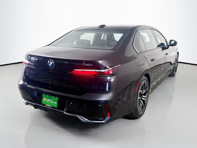 Used 2026 BMW 740i xDrive AWD/4WD image 10
