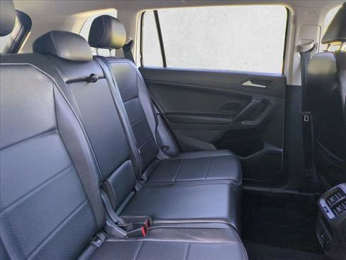 Used 2021 Volkswagen Tiguan SE AWD/4WD image 22