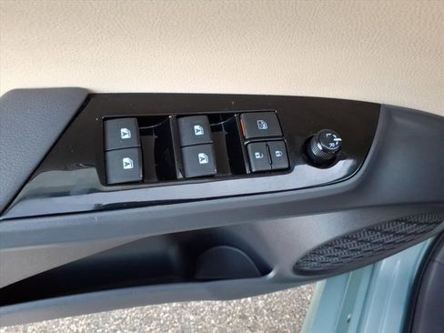 Used 2016 Toyota Prius Three image 26