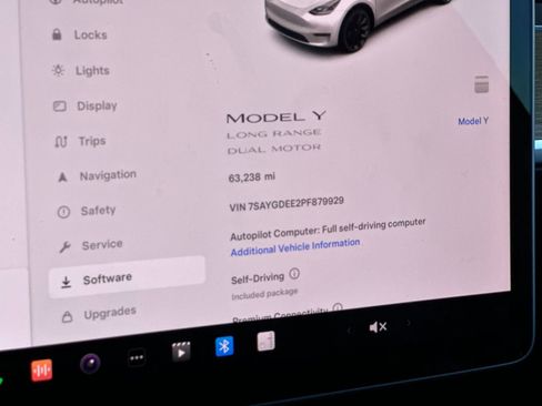 Used 2023 Tesla Model Y Long Range AWD/4WD image 28