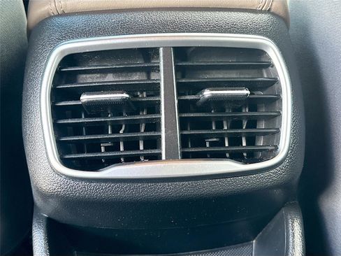 Used 2019 Hyundai Santa Fe SE FWD image 23