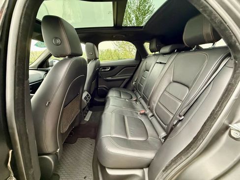 Used 2017 Jaguar F-PACE Prestige image 14