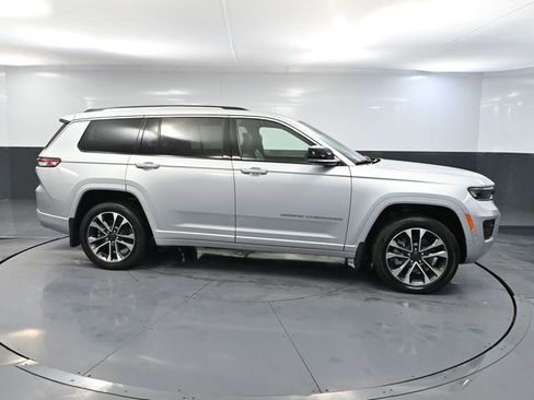Used 2022 Jeep Grand Cherokee L Overland w/ Advanced Protech Group III image 4