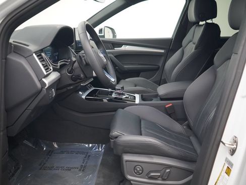 Used 2025 Audi Q5 2.0T Premium w/ Convenience Plus Package AWD/4WD image 6