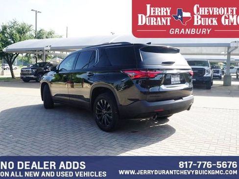 Used 2023 Chevrolet Traverse RS FWD image 5