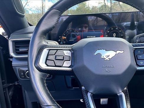 Used 2025 Ford Mustang Premium RWD image 23