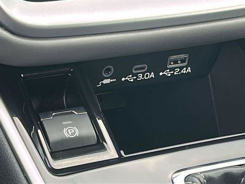 Certified 2025 Subaru Outback Premium AWD/4WD image 24