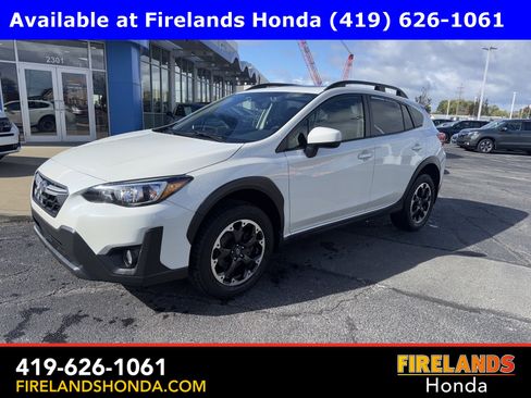 Used 2023 Subaru Crosstrek 2.0i Premium image 2